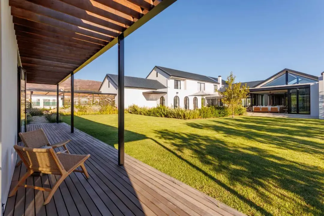 Multi-Level Home on a 3,005 m² Stand in The Reserve, Val de Vie Estate, Paarl: photograph 19 of 20