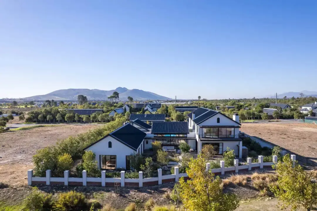 Multi-Level Home on a 3,005 m² Stand in The Reserve, Val de Vie Estate, Paarl: photograph 20 of 20