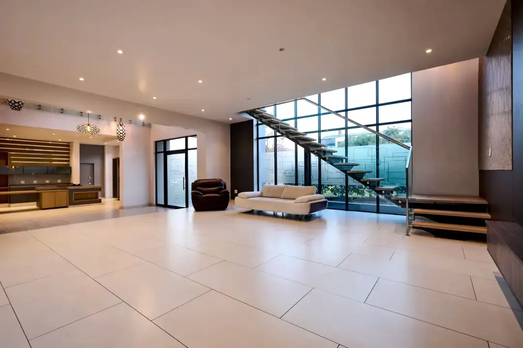 Light-Filled Modern Family Home, Waterfall Country Estate, Midrand: photograph 5 of 20