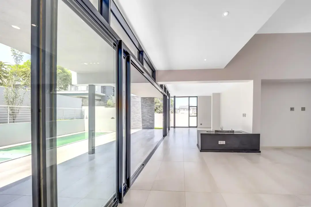 Newly Built, Move-In Ready Residence, Waterfall Country Estate, Midrand: photograph 4 of 20