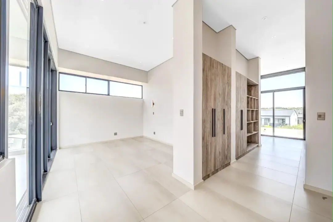 Newly Built, Move-In Ready Residence, Waterfall Country Estate, Midrand: photograph 13 of 20