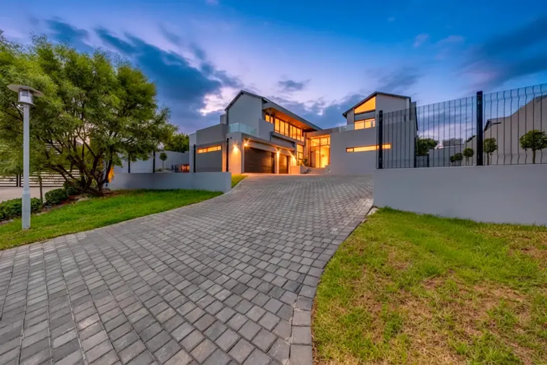 Newly Built, Move-In Ready Residence, Waterfall Country Estate, Midrand: photograph 20 of 20