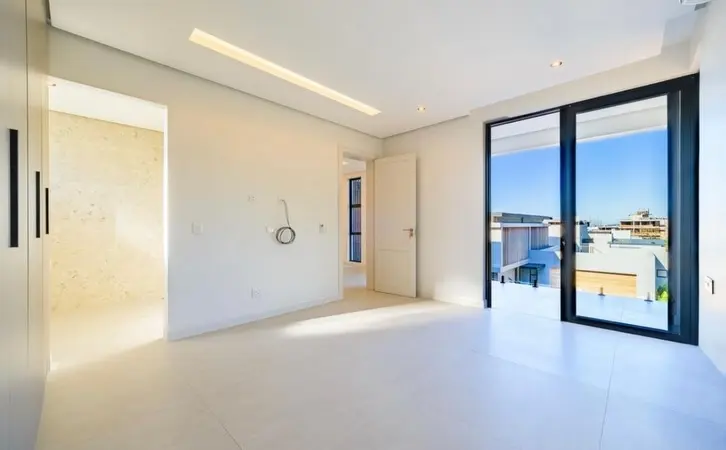 Brand-New Ocean-View Residence, Zululami Luxury Coastal Estate, Ballito: photograph 19 of 20