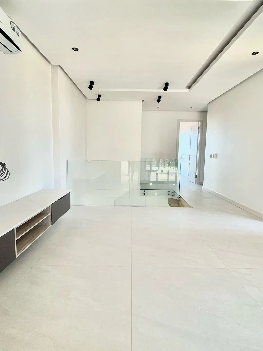 Brand-New Sea-View Home with Pool, Zululami Luxury Coastal Estate, Ballito: photograph 10 of 20