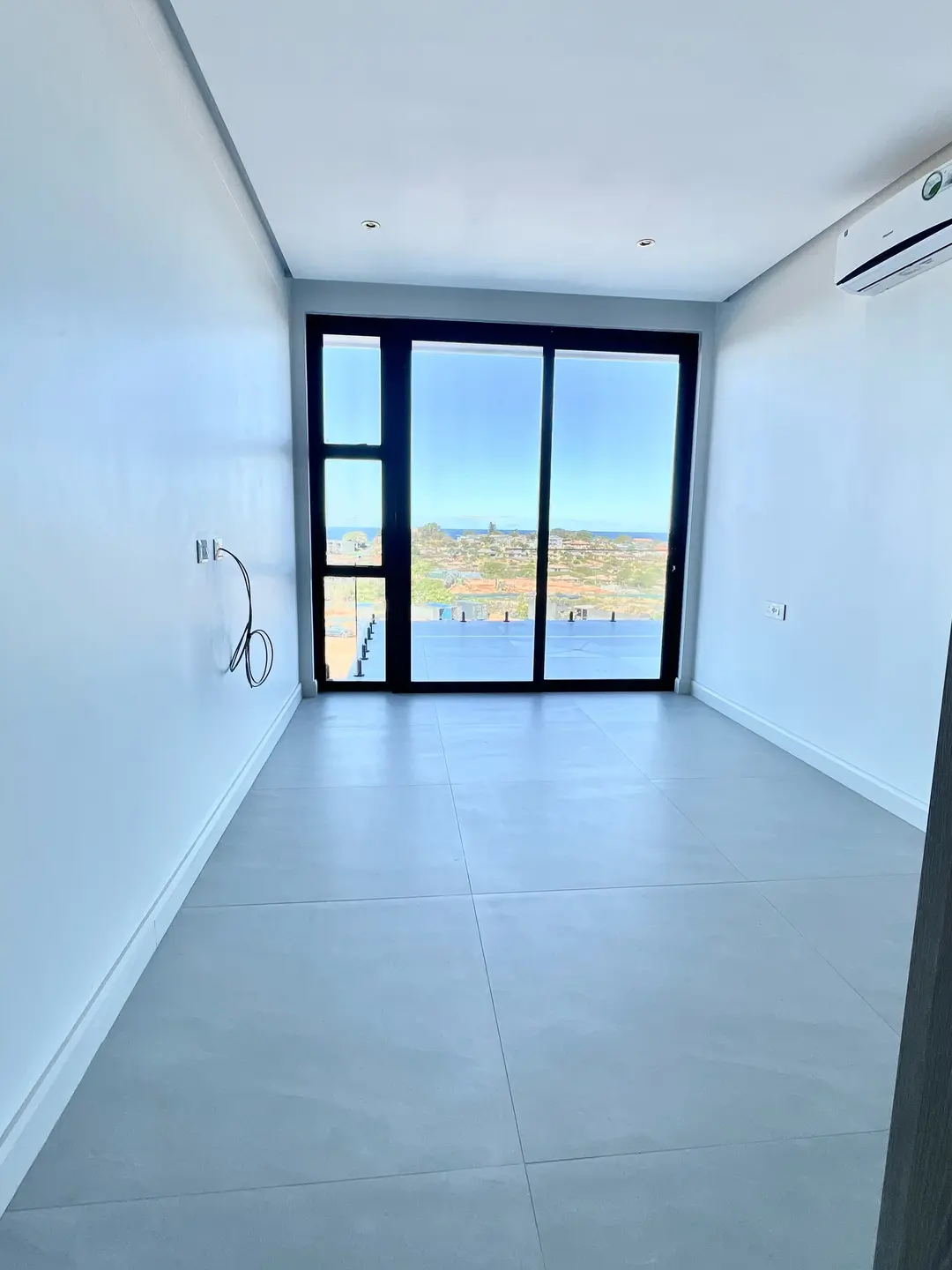 Brand-New Sea-View Home with Pool, Zululami Luxury Coastal Estate, Ballito: photograph 16 of 20
