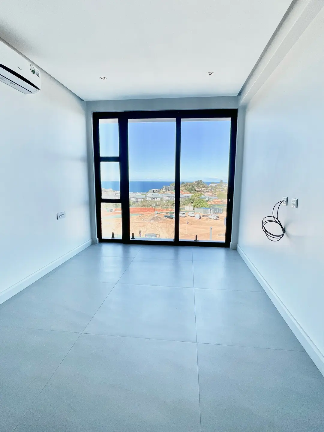 Brand-New Sea-View Home with Pool, Zululami Luxury Coastal Estate, Ballito: photograph 17 of 20