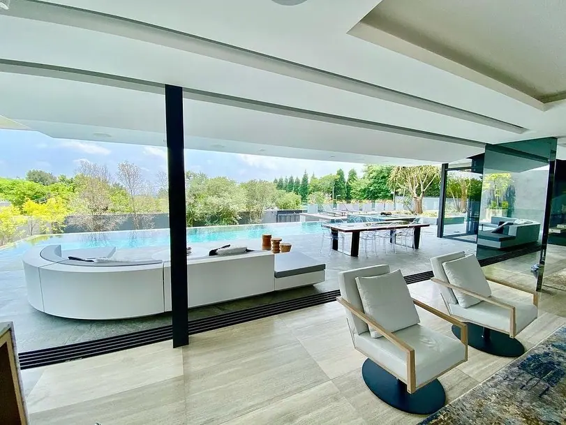 Indoor-Outdoor House, Bryanston, photograph 3