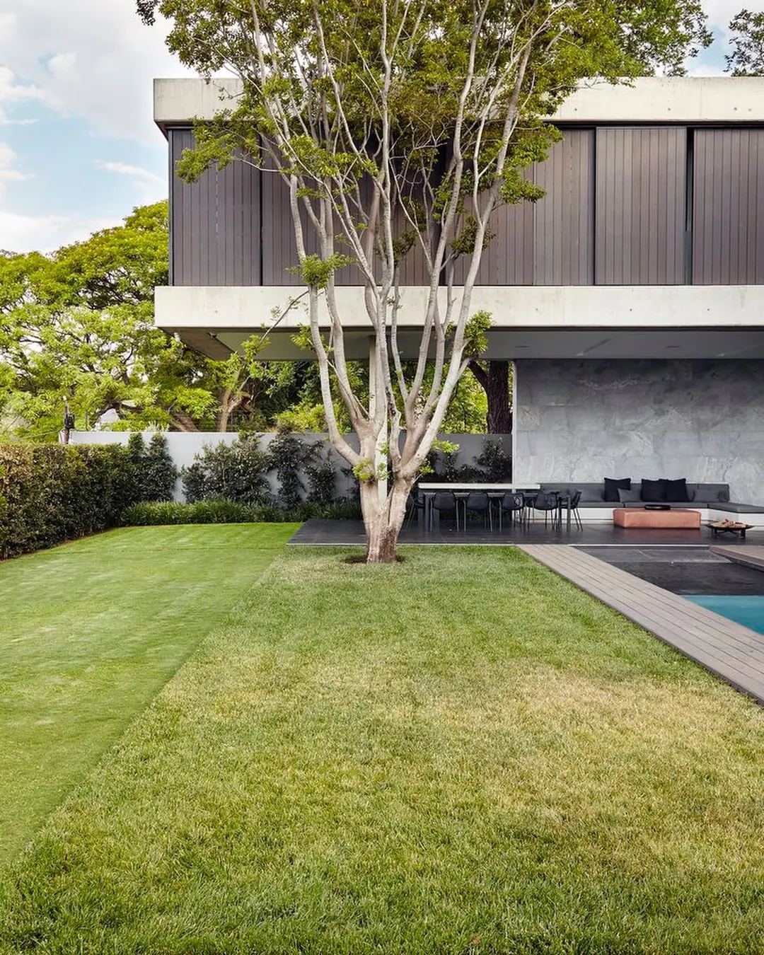 House 03, Hyde Park, photograph 2