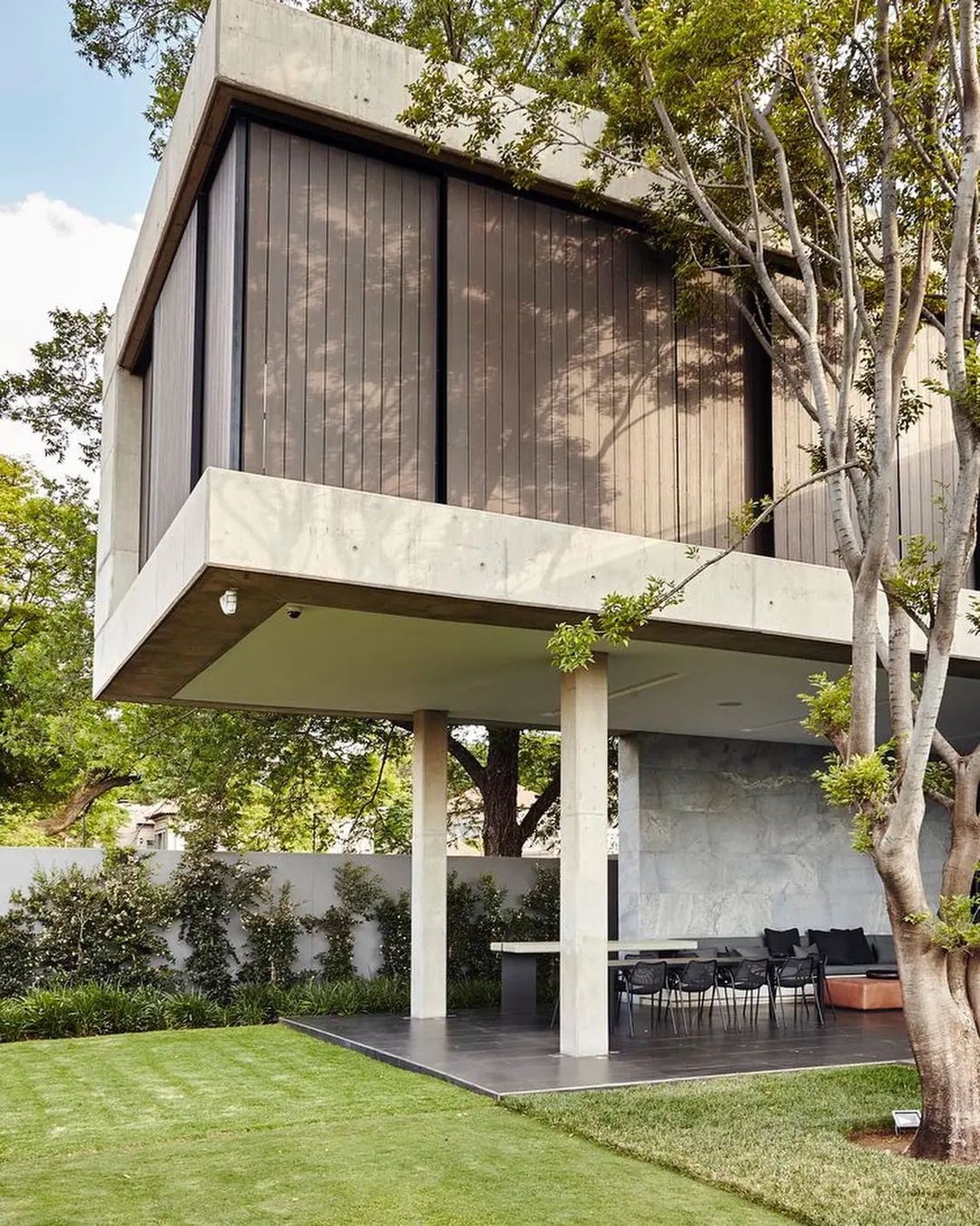 House 03, Hyde Park, photograph 3