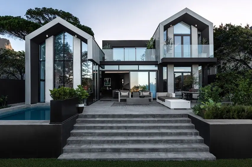 House SM37, photograph 9