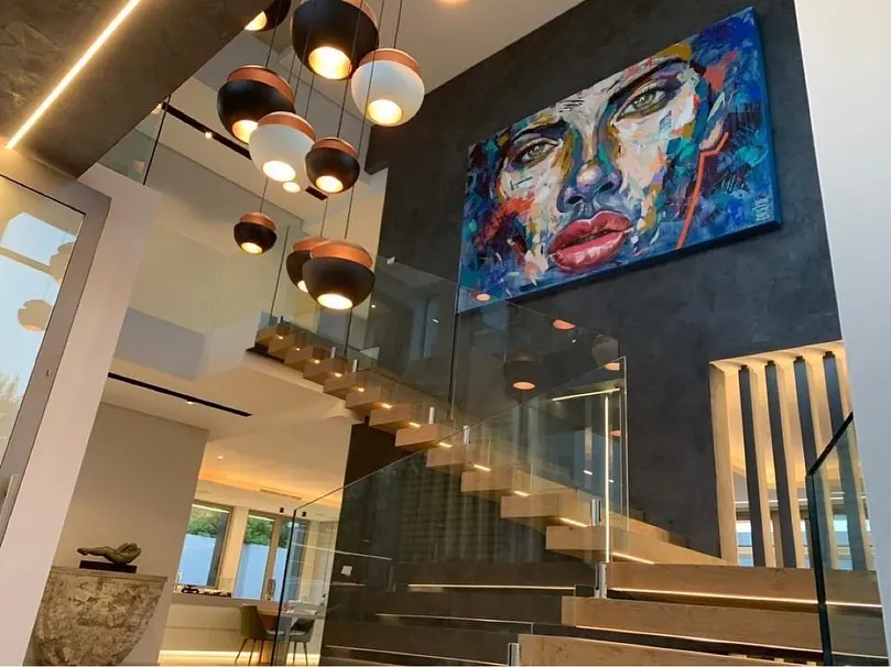 Signature Home, photograph 7