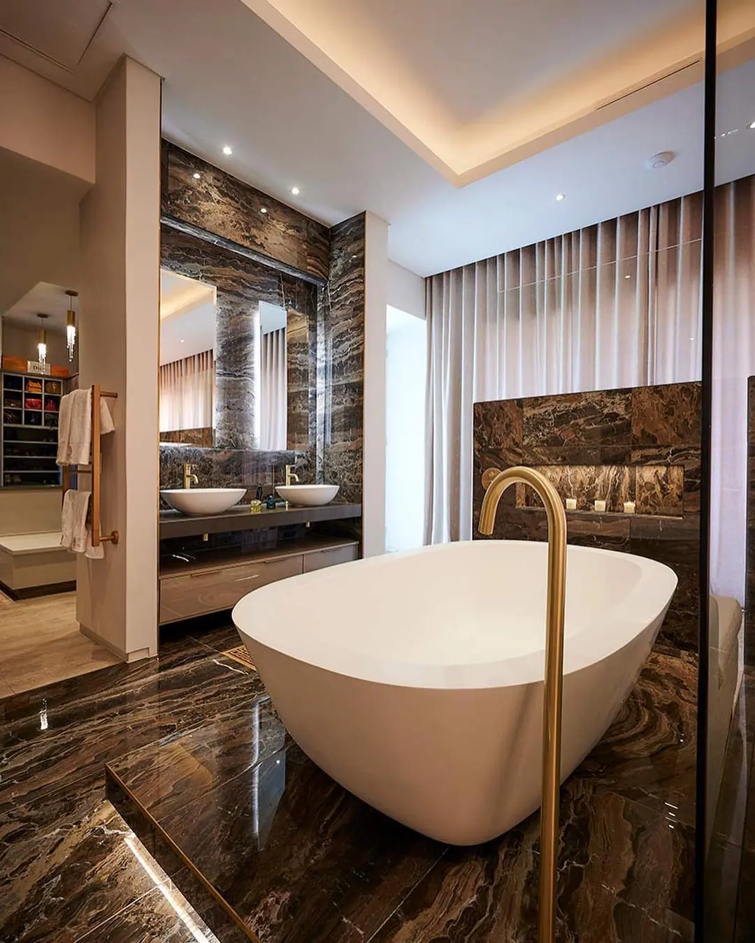 Master Suite, Steyn City, photograph 2