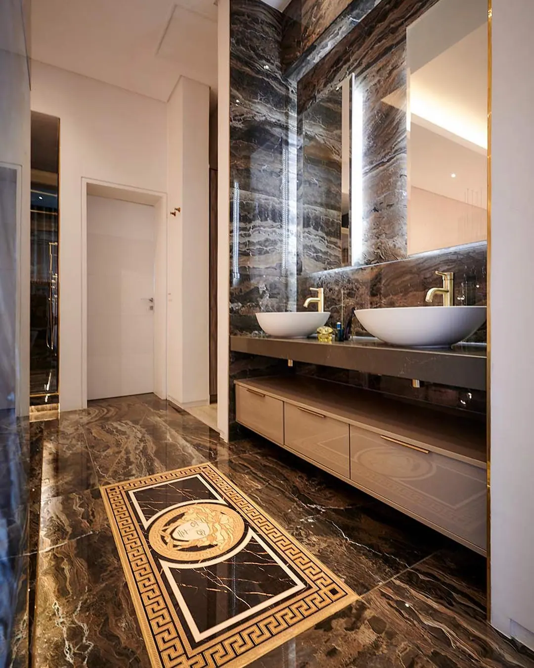 Master Suite, Steyn City, photograph 5
