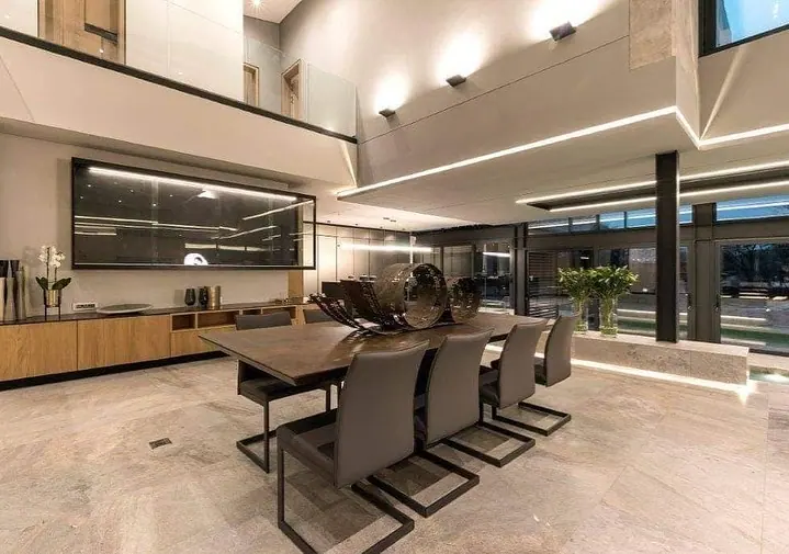 Victoria Residence, photograph 7