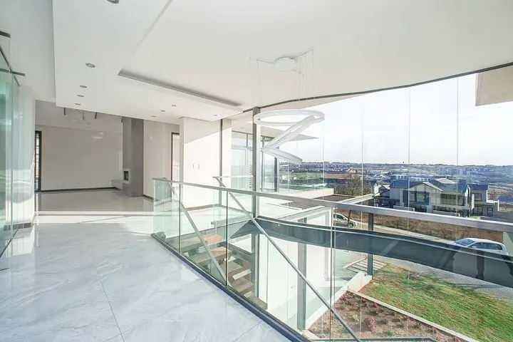 Signature House, Waterfall, photograph 7