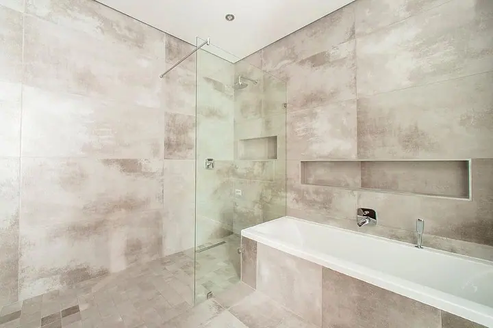 Signature House, Waterfall, photograph 9