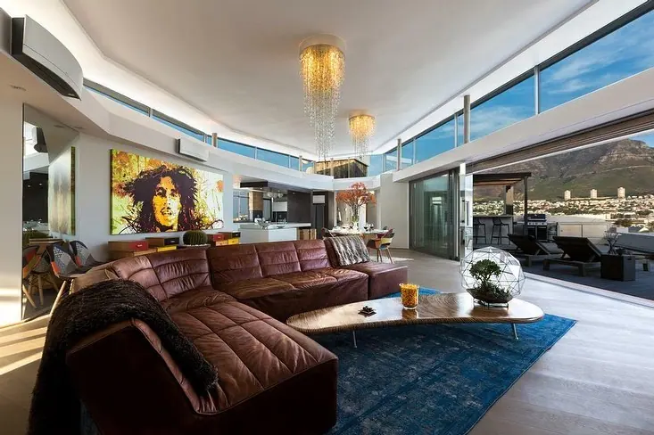 Penthouse, Foreshore, photograph 3