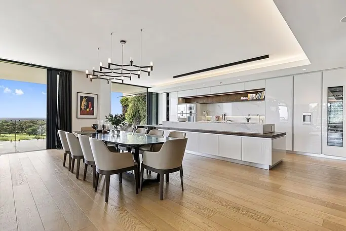 Penthouse, The Houghton, photograph 2