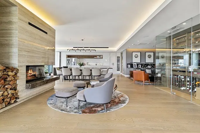 Penthouse, The Houghton, photograph 3