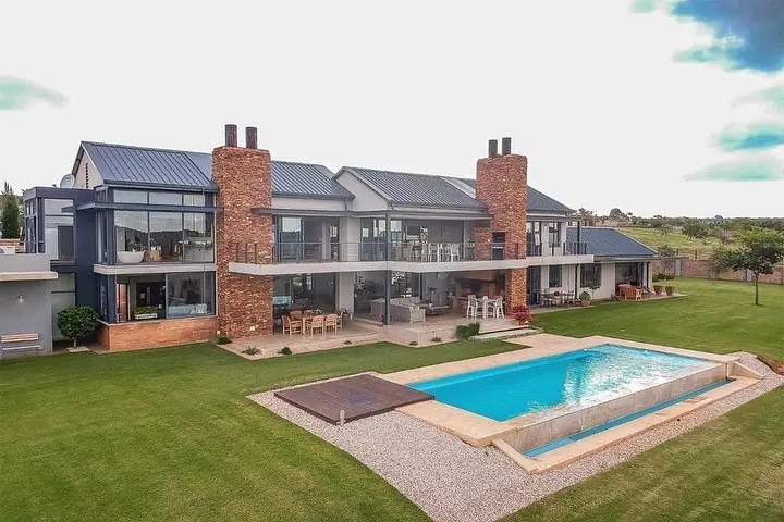 House, Mooikloof Heights, photograph 2