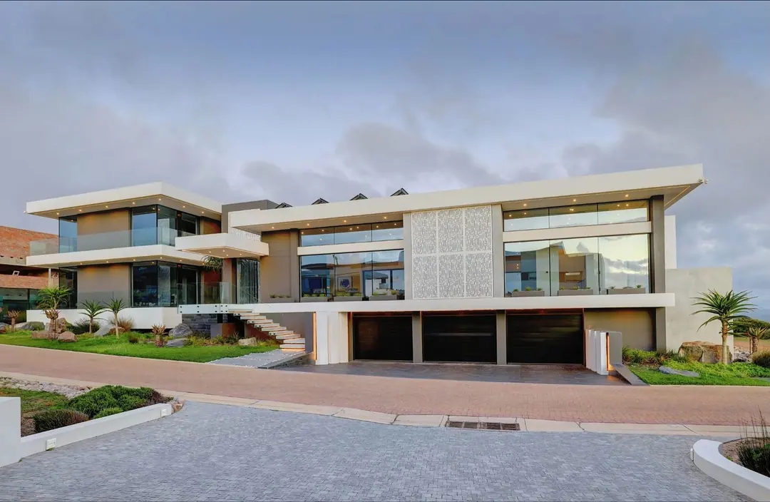 Golf Residence, Pinnacle Point, photograph 2