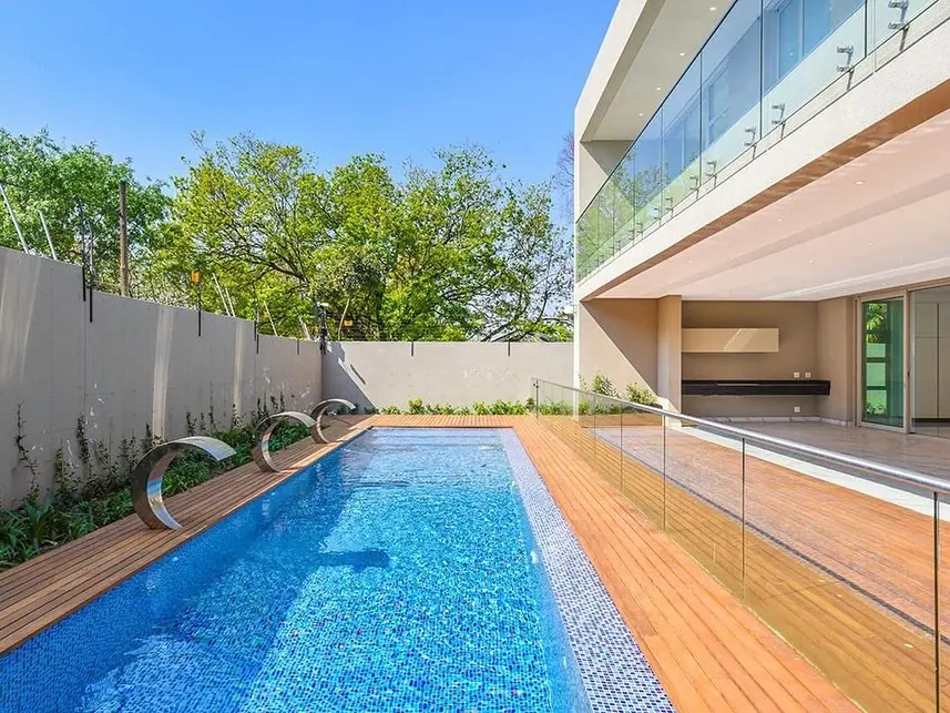 Estate House, Sandton, photograph 2